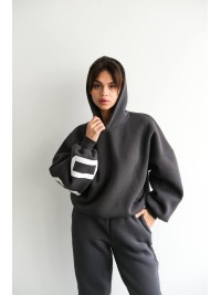 Жіночий теплий костюм з написом графiтового кольору 34218