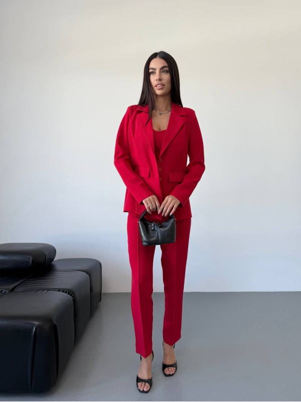 Класичний жiночий костюм тройка з топом червоного кольору 34247