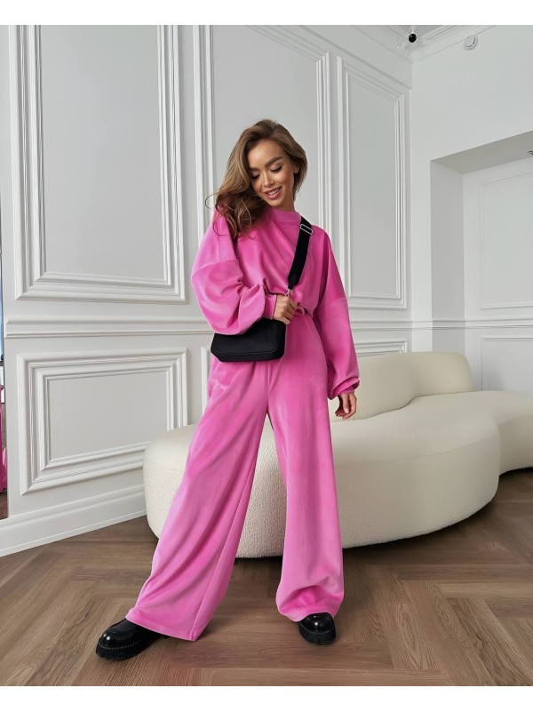 Велюровий жіночий костюм малинового кольору 34254