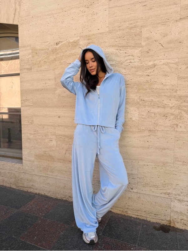 Велюровий жіночий костюм на змiйцi блакитного кольору 34267