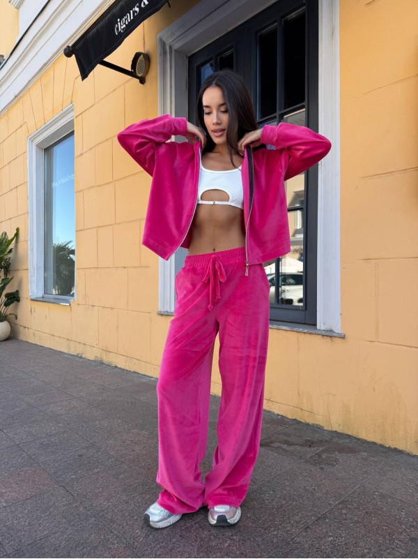 Велюровий жіночий костюм на змiйцi малинового кольору 34268