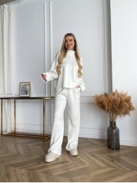 Жiночий прогулянковий костюм молочного кольору 34314