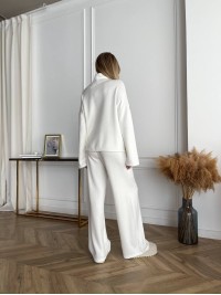 Жiночий прогулянковий костюм молочного кольору 34314