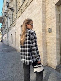 Жіноча фланелева сорочка у клітинку чорного кольору 34333