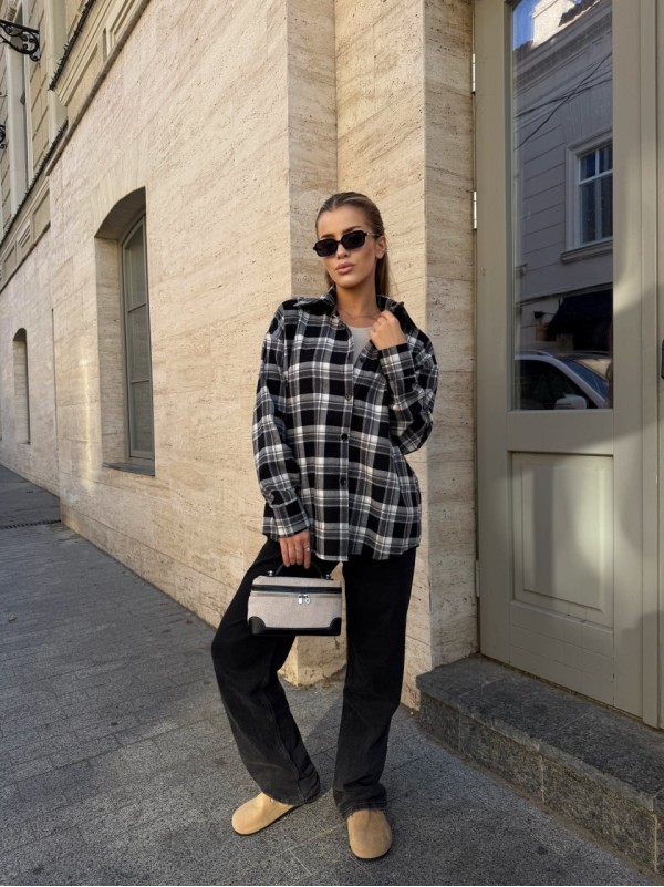 Жіноча фланелева сорочка у клітинку чорного кольору 34333