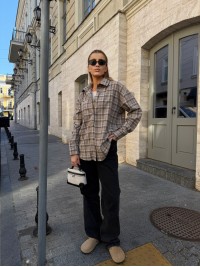 Жіноча фланелева сорочка у клітинку бежевого кольору 34335