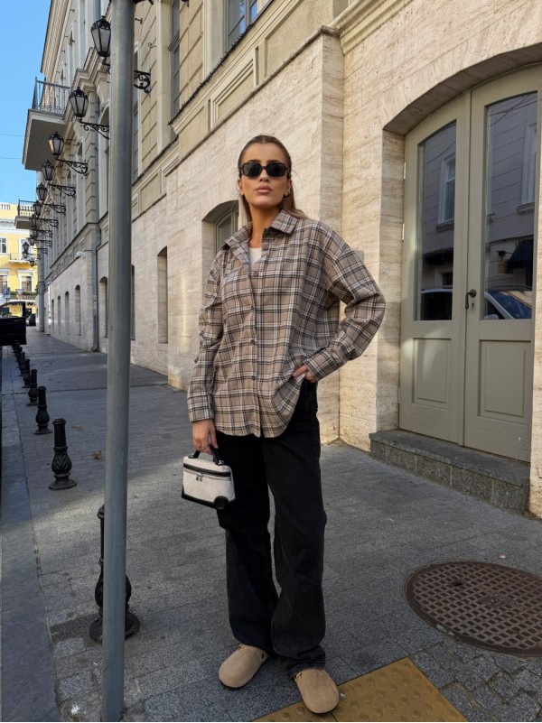 Жіноча фланелева сорочка у клітинку бежевого кольору 34335