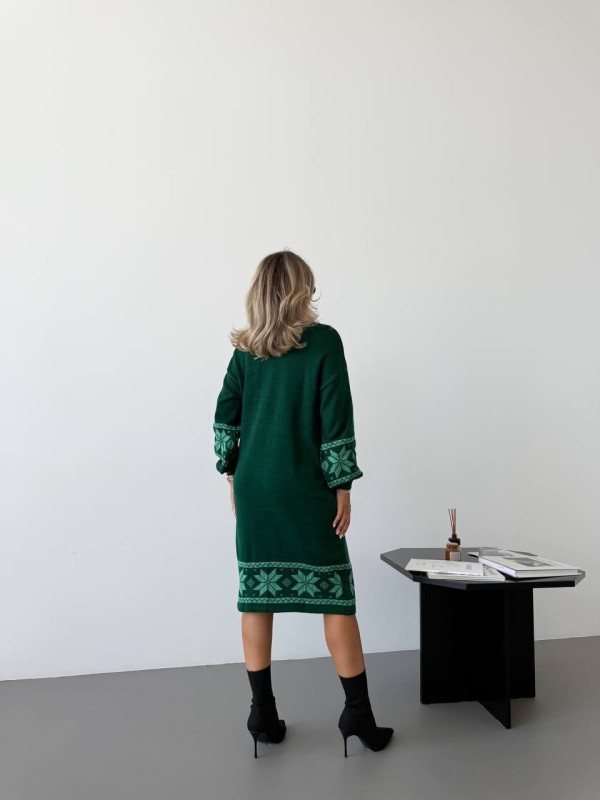 В'язана сукня з етнічним малюнком зеленого кольору 34356