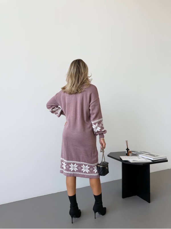 В'язана сукня з етнічним малюнком пудрового кольору 34359