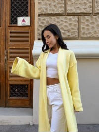 Жіночий довгий кардиган жовтого кольору 34368