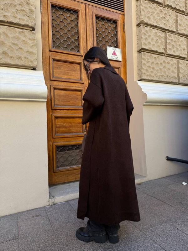 Жіночий довгий кардиган коричневого кольору 34371