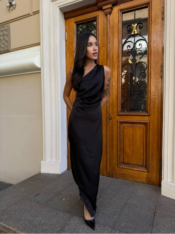 Вечірня шовкова сукня максі чорного кольору 34375