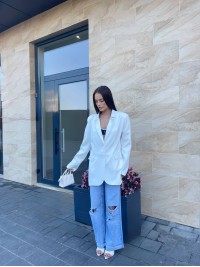 Жіночий вiльний пiджак молочного кольору 34395