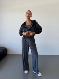 Жіночий велюровий костюм трійка графiтового кольору 34400