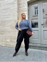 Базовий жіночий светр синього кольору 34412