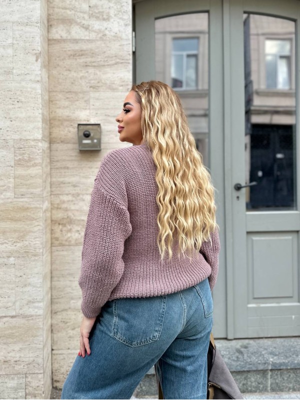 Базовий жіночий светр пудрового кольору 34413