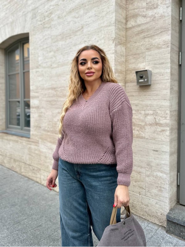 Базовий жіночий светр пудрового кольору 34413