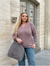 Базовий жіночий светр пудрового кольору 34413