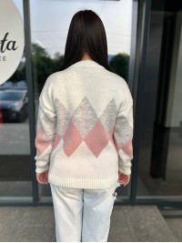 Жіночий светр з геометричним малюнком молочного кольору 34418