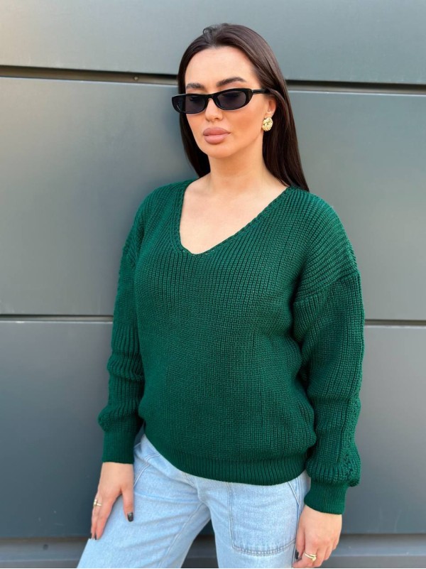 Жіночий светр з з вирізом смарагдового кольору 34421