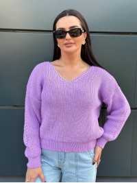 Жіночий светр з з вирізом бузкового кольору 34423