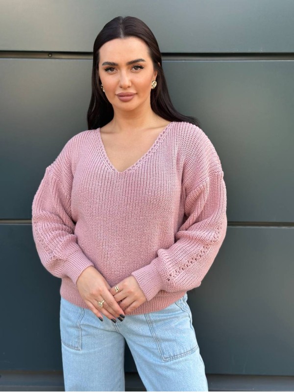 Жіночий светр з з вирізом рожевого кольору 34425