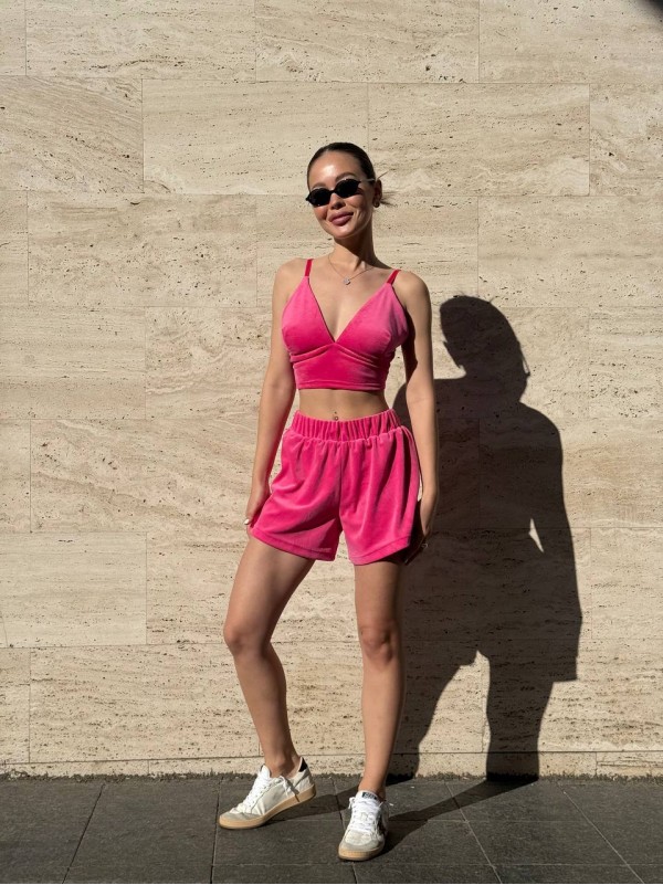 Велюровий домашній комплект топ+шорти малинового кольору 34430