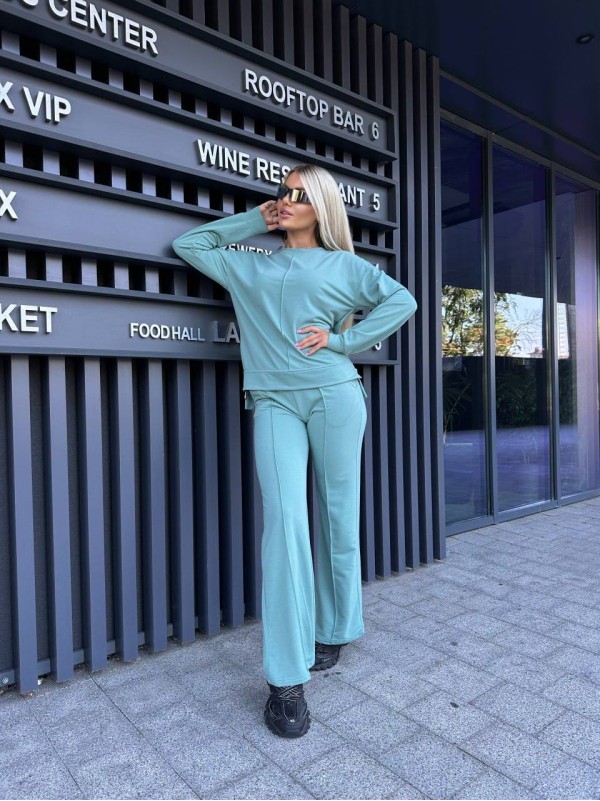 Жіночий повсякденний костюм оливкового кольору 34435