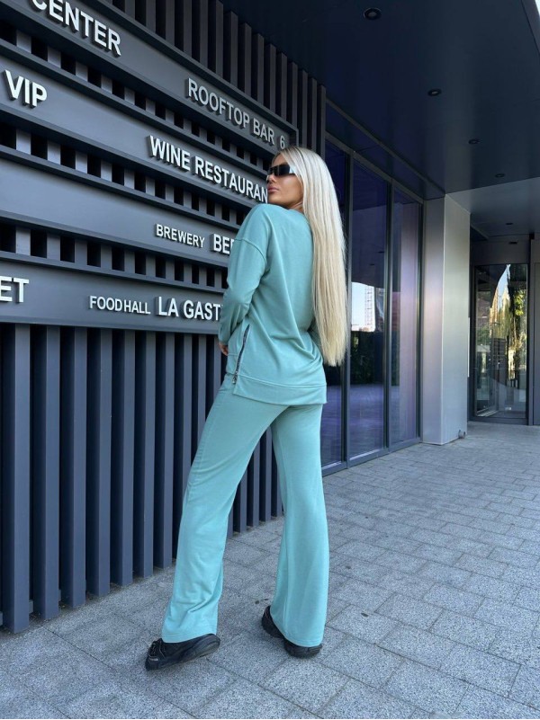 Жіночий повсякденний костюм оливкового кольору 34435