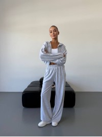 Жіночий велюровий костюм сiрого кольору 34440