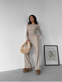 Ангоровий прогулянковий костюм бежевого кольору 34447