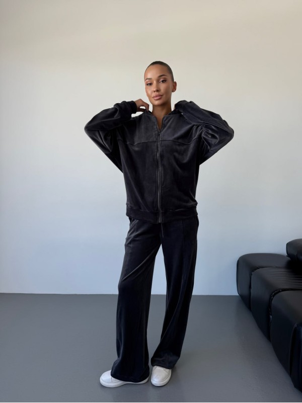 Жіночий велюровий костюм графiтового кольору 34451