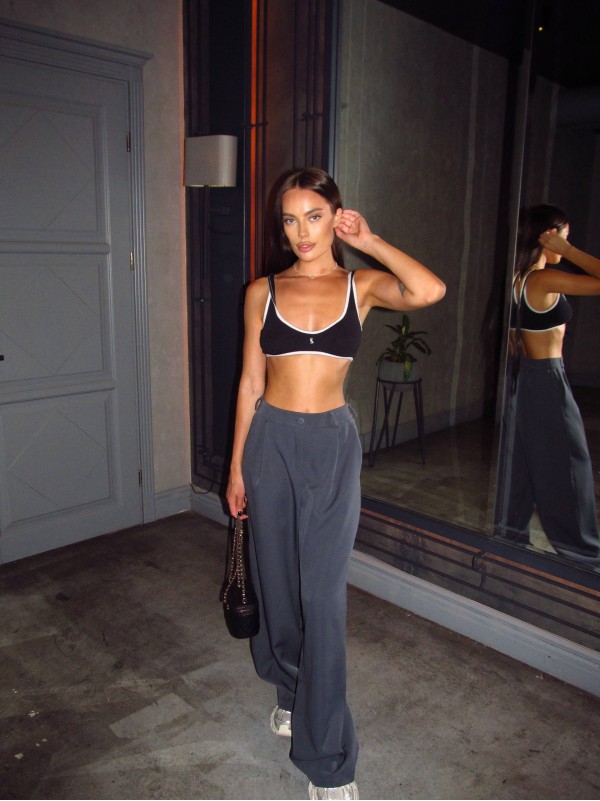 Жiночi базовi класичнi брюки графiтового кольору 34456