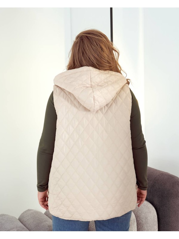 Стьобана жіноча жилетка молочного кольору 34460
