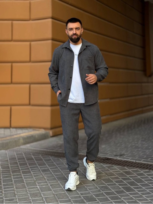 Чоловічий вельветовий костюм графiтового кольору 34481