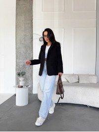 Жіночий пiджак чорного кольору 34484