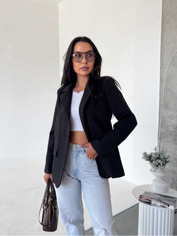 Жіночий пiджак чорного кольору 34484