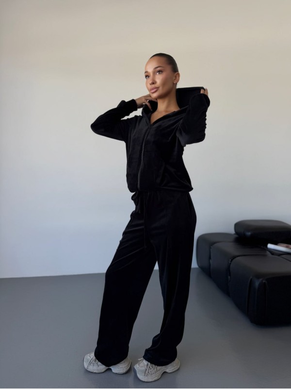 Жіночий велюровий костюм на змiйцi чорного кольору 34486