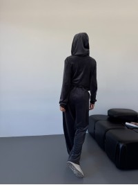 Жіночий велюровий костюм на змiйцi графiтового кольору 34488