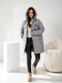 Жіноча куртка стьобана з капюшоном сiрого кольору 34499