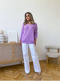 Жіночий светр з прорізами на рукавах бузкового кольору 34505