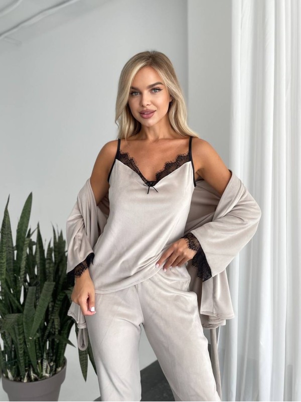 Велюровий домашній костюм трiйка бежевого кольору 34564