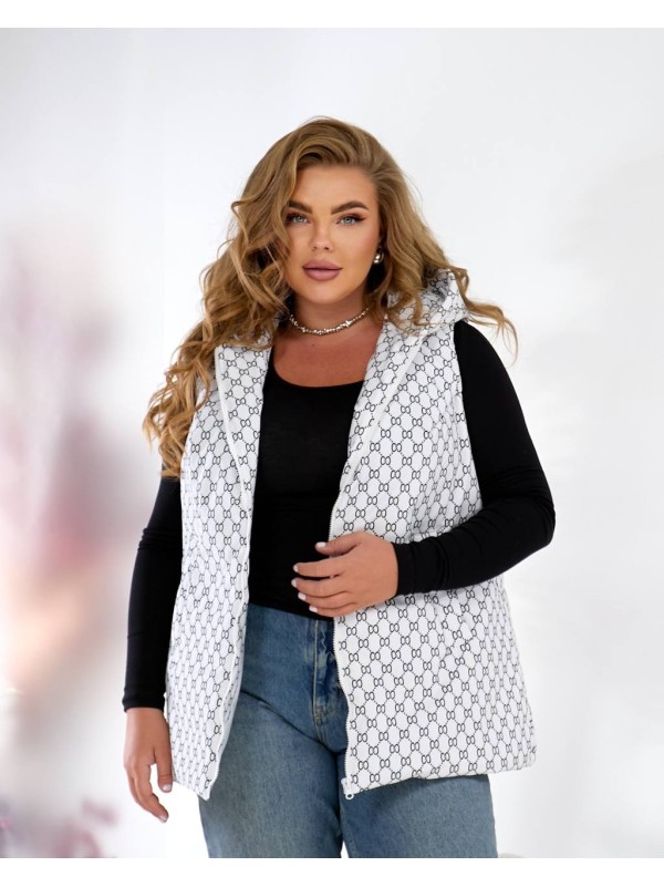 Жіноча демісезонна жилетка молочного кольору 34587