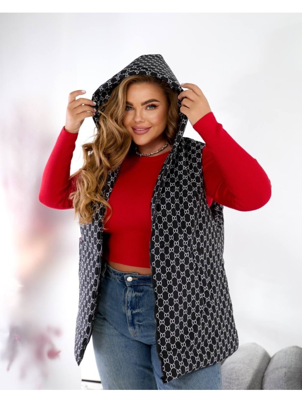 Жіноча демісезонна жилетка чорного кольору 34589