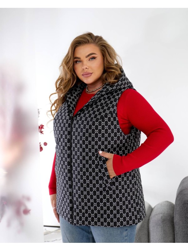 Жіноча демісезонна жилетка чорного кольору 34589