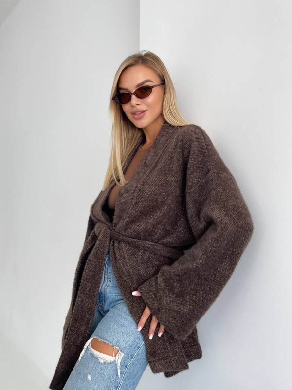 Жіночий кардиган з поясом коричневого кольору 34634