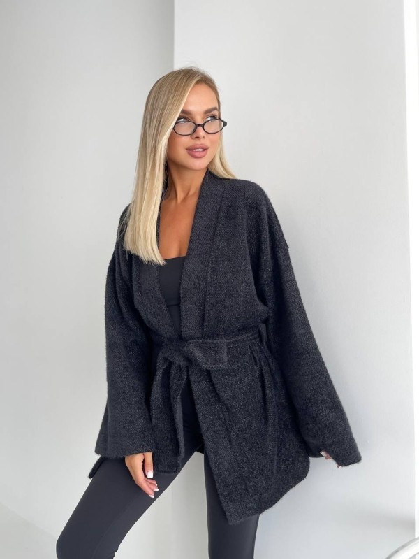 Жіночий кардиган з поясом чорного кольору 34637