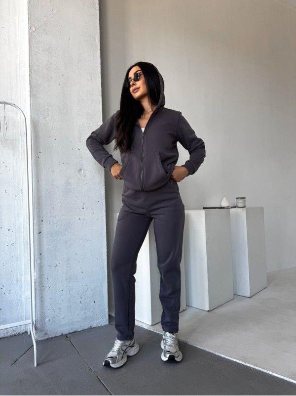 Жіночий спортивний костюм на флiсi графiтового кольору 34668