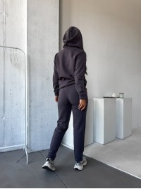 Жіночий спортивний костюм на флiсi графiтового кольору 34668