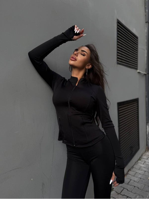 Жіночий теплий термокостюм чорного кольору 34672